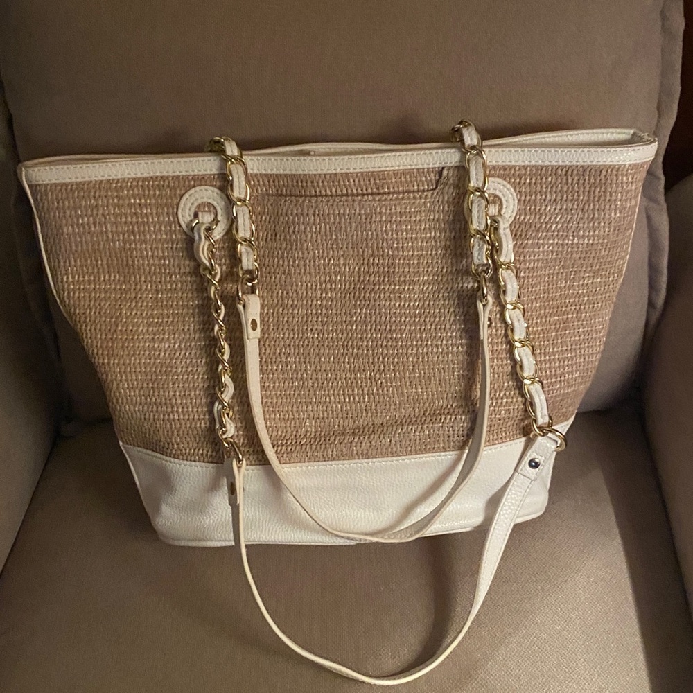 Liz Claiborne Woven Straw Tote Bag with Floral Appliqué - Beige/Cream - Picture 2 of 4